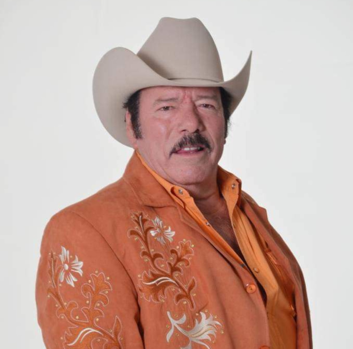 Lalo Mora